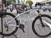 Mua xe đạp thể thao hãng nào tốt;