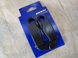 sung-tay-lai-giant-cho-xe-dap