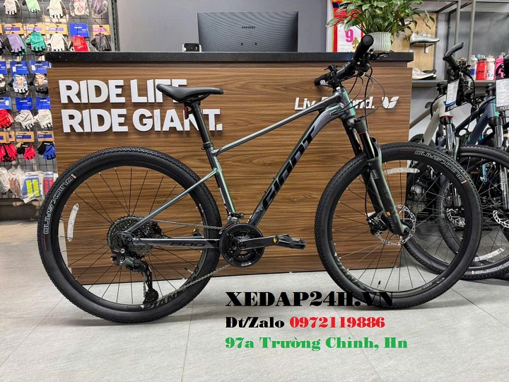 xe-dap-Giant-Xtc-800-2026-ghi-xanh-xedap24h-720