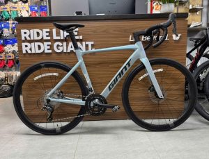 xe-dap-dua-duong-truong-Giant-Pcr-Ltd-1-plus-2026-tim-xanh-720