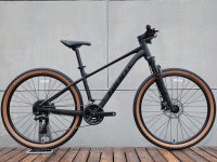 xe-dap-the-thao-Giant-ATX-860-E-2026-den