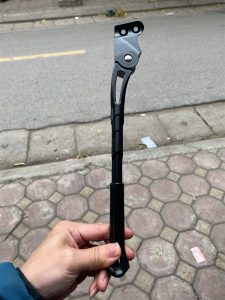chan-chong-nhom-2-oc-cho-xe-Giant-Trek
