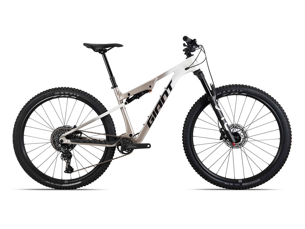 xe-dap-dia-hinh-Giant-STANCE-PRO-2027-Ghi-Xedap24h
